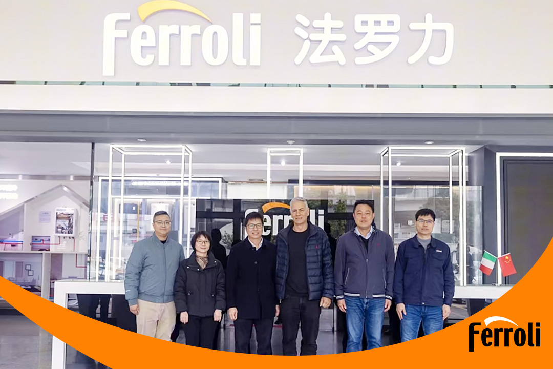 鹤山市市长张华景考察asiagame广东生产基地